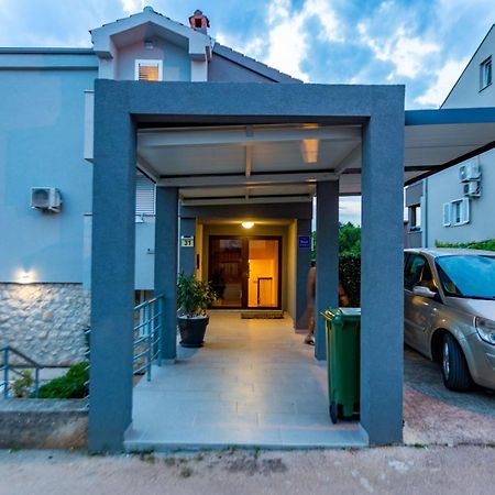 Katina Apartment With Private Pool Zadar Exterior photo