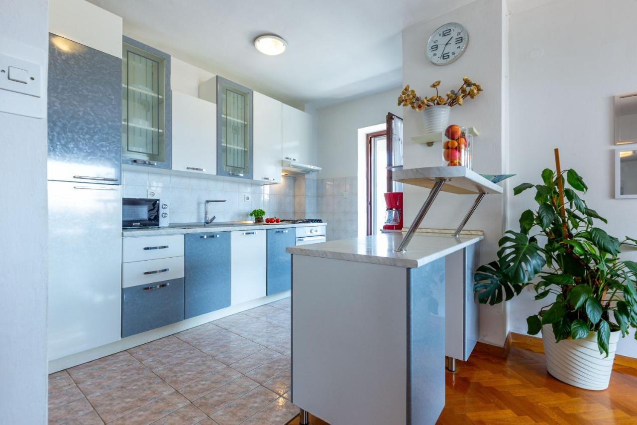 Katina Apartment With Private Pool Zadar Exterior photo